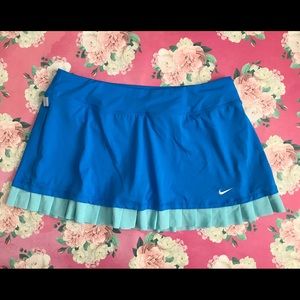 Nike Dri-Fit Skirt size L